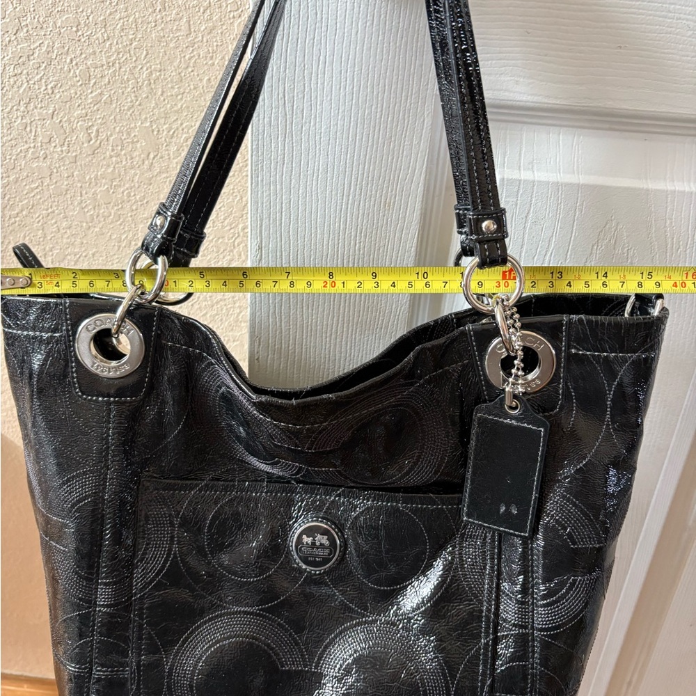 Coach Black Patent Signature Circle Tote - Picture 8 of 9